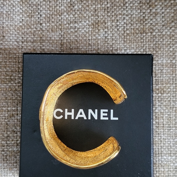Vintage Authentic Chanel Quilted Cuff Bracelet - Picture 8 of 10